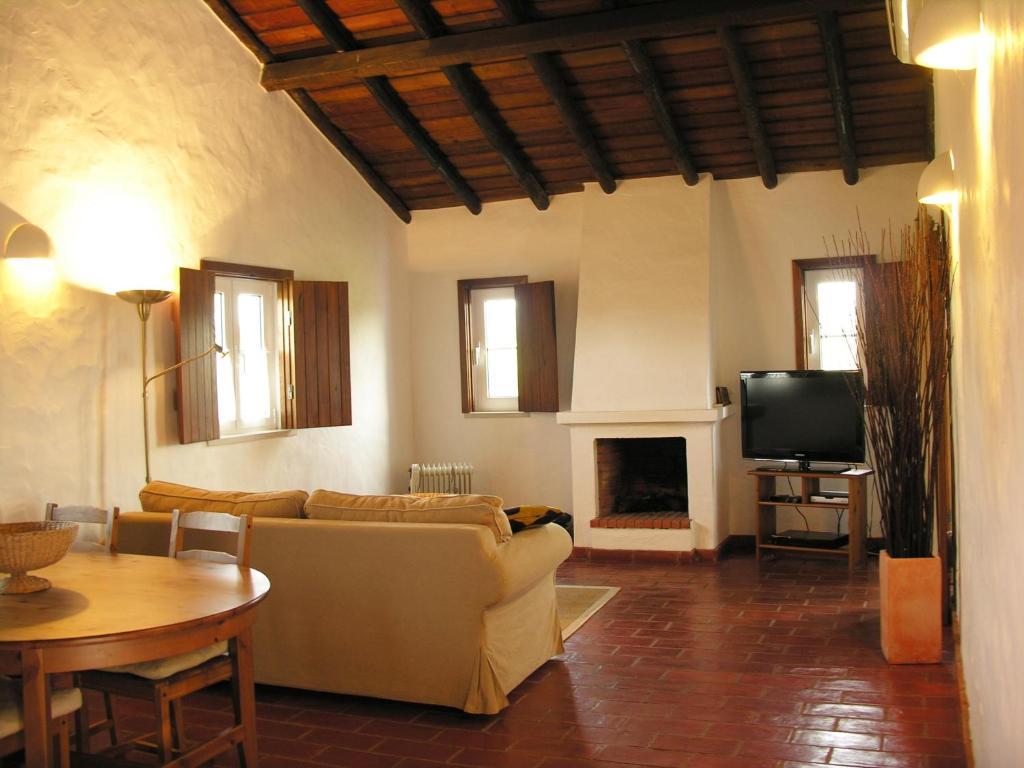 Herdade Do Freixial - Turismo Rural Вила-Нова-де-Мильфонт Номер фото
